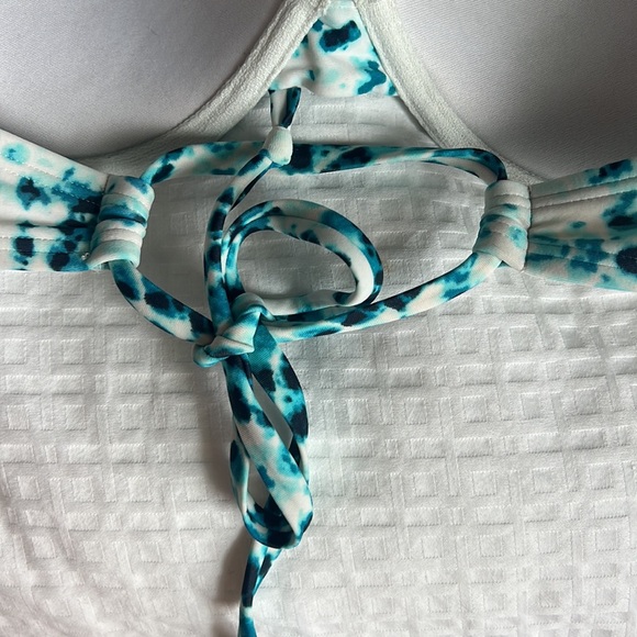 Hollister Halter Push-up Bikini Top - Picture 6 of 7